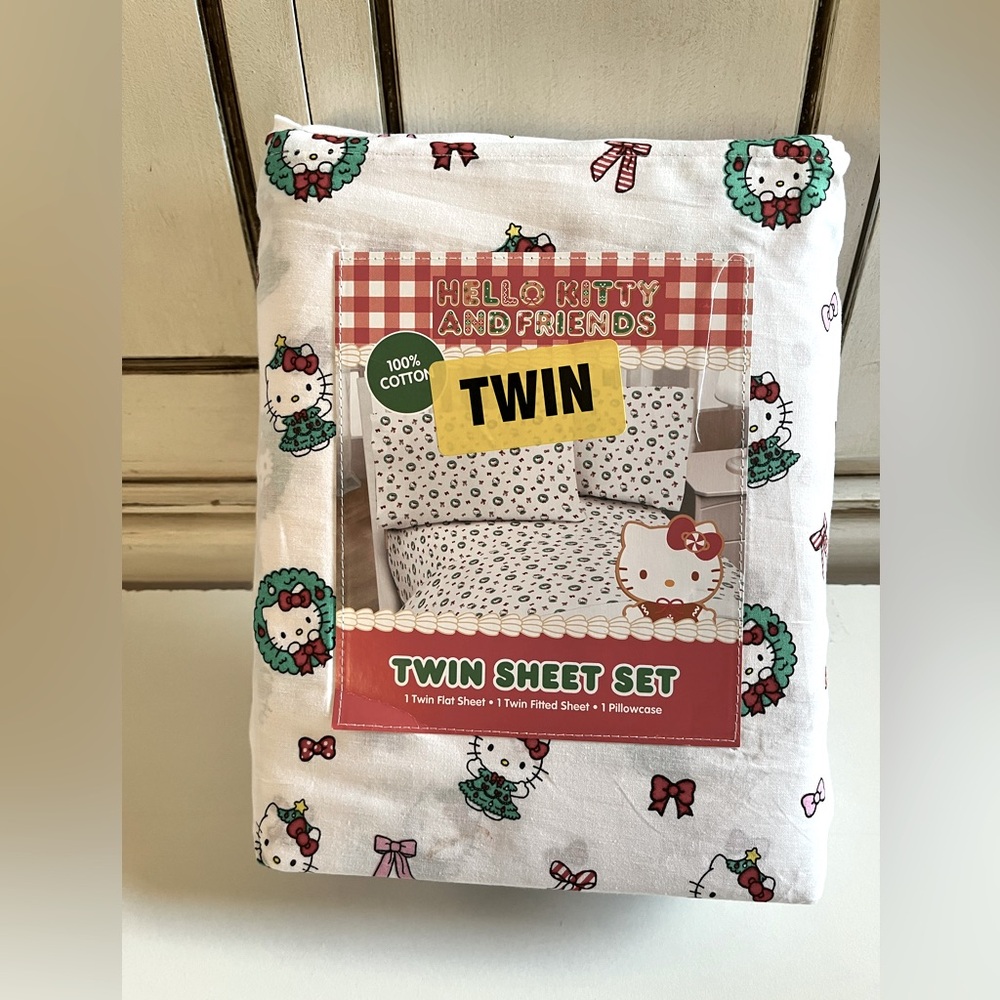 New Hello Kitty & Friends Christmas Wreath Holiday Twin Bedding Sheet Set winter